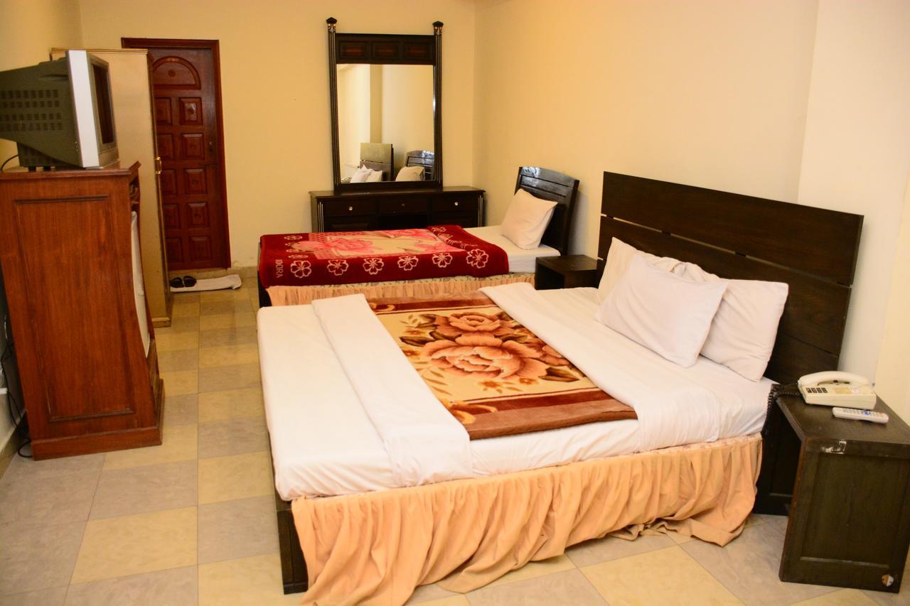 Hotel Move-N-Pick Murree Exterior photo