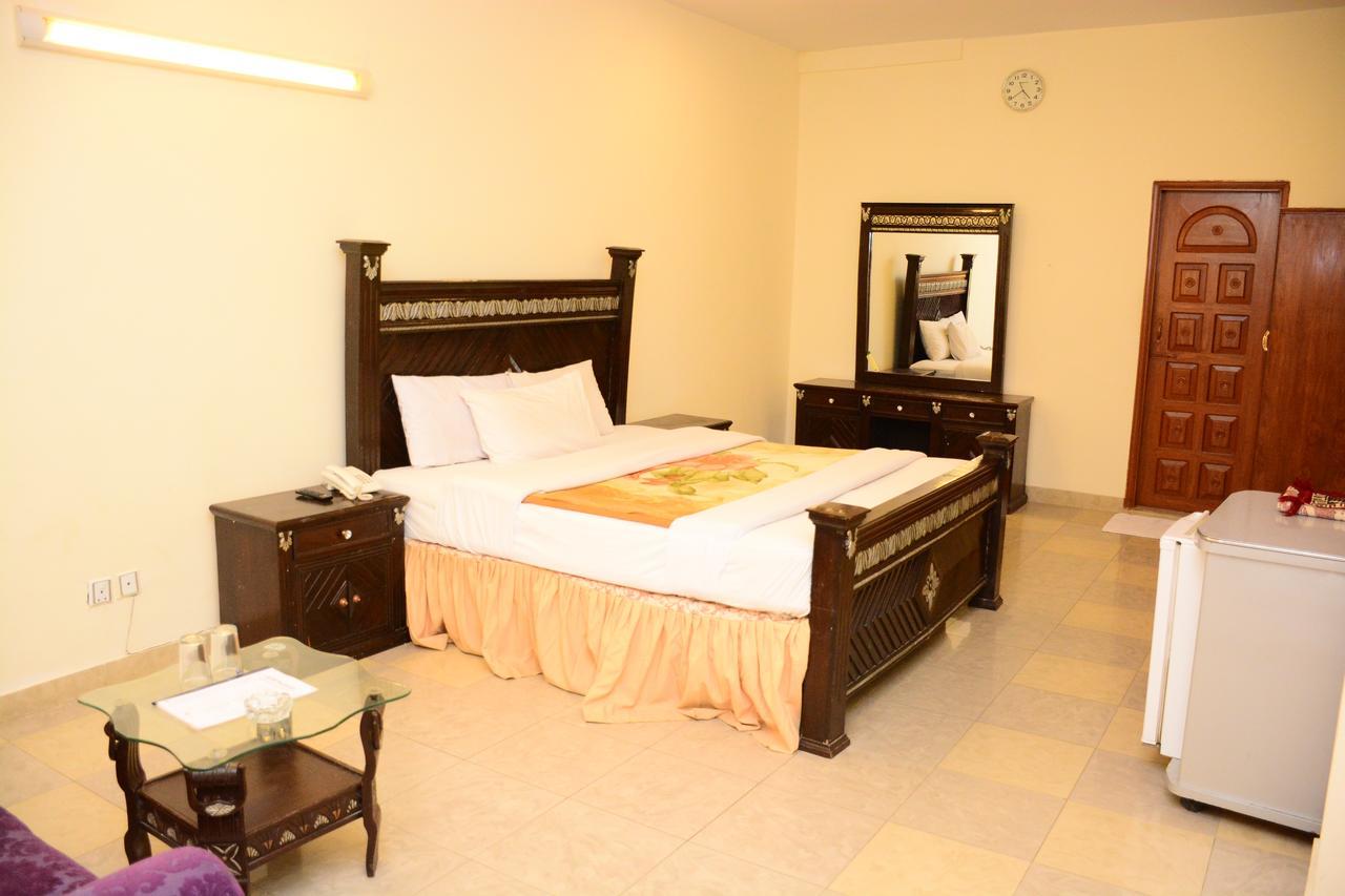 Hotel Move-N-Pick Murree Exterior photo