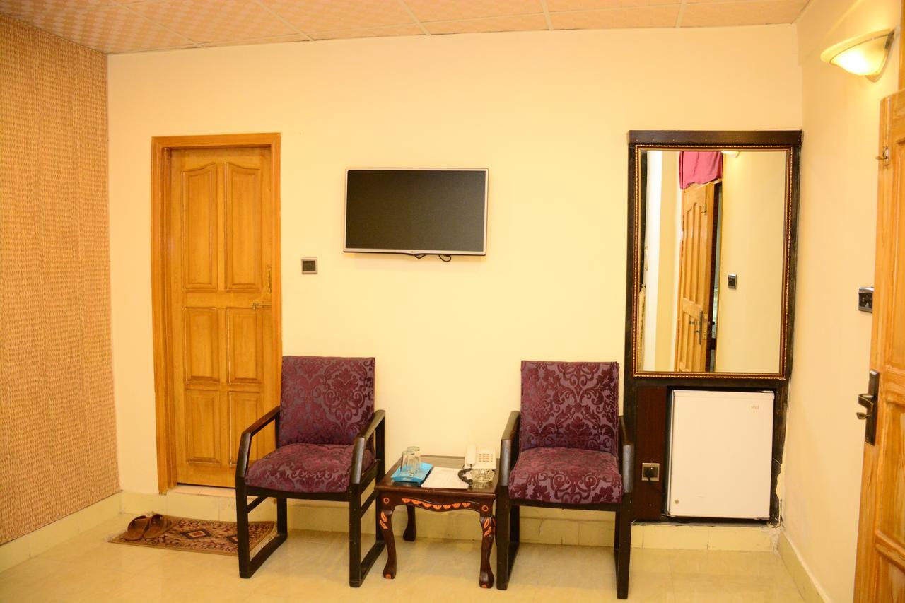 Hotel Move-N-Pick Murree Exterior photo
